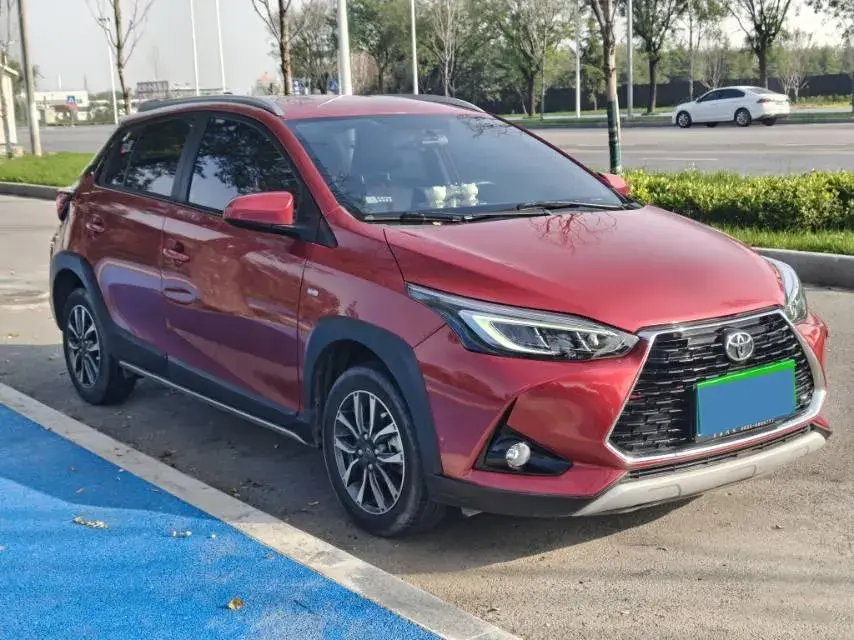 2020 TOYOTA YARIS thumbnail 3