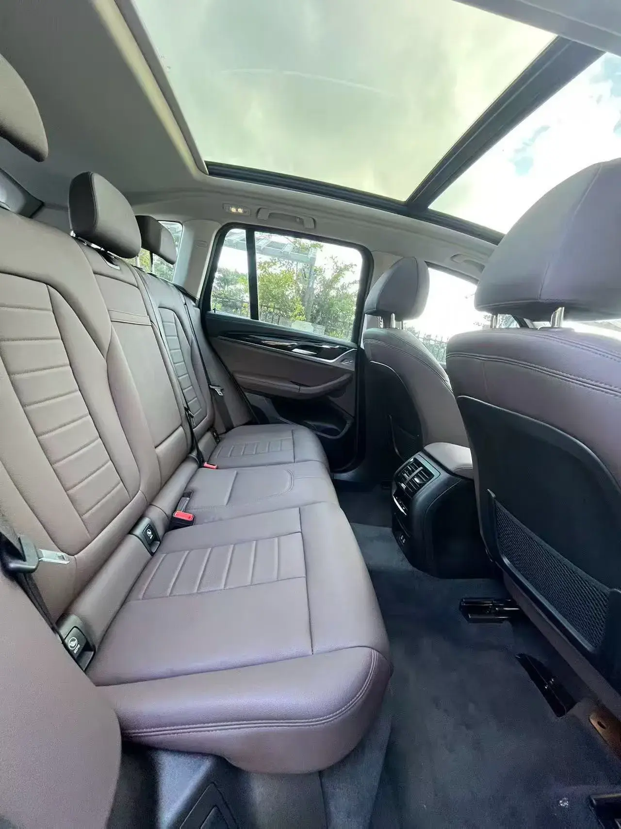 2023 BMW IX3 thumbnail 4