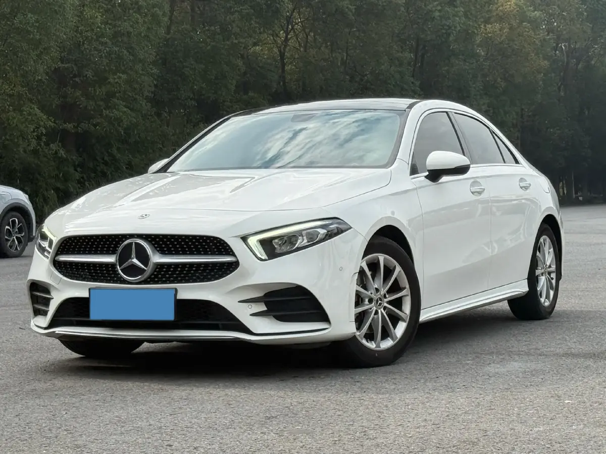 2022 Mercedes-Benz A Class 1.3T 163HP L4 7DCT