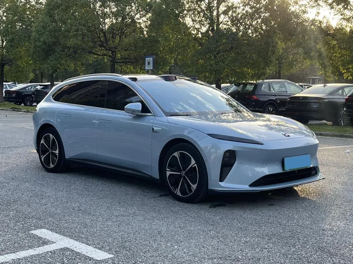 2023 NIO ET5T thumbnail 3