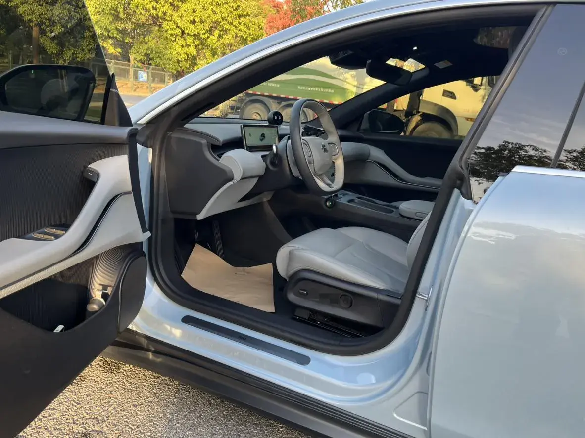 2023 NIO ET5T thumbnail 4