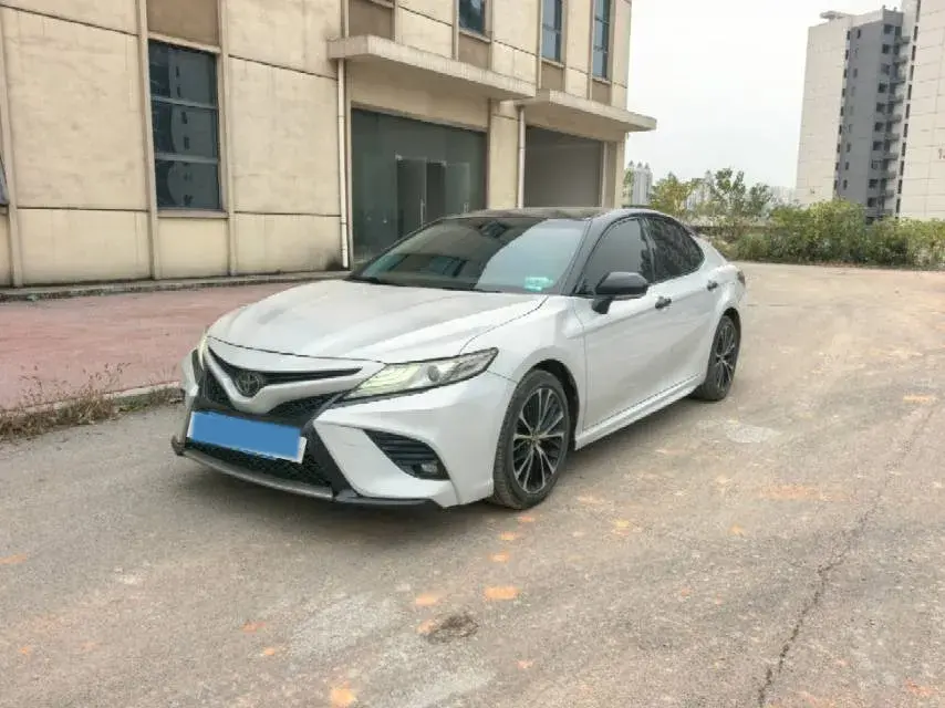 2018 Toyota Camry 2.0L 169HP L4 6AT