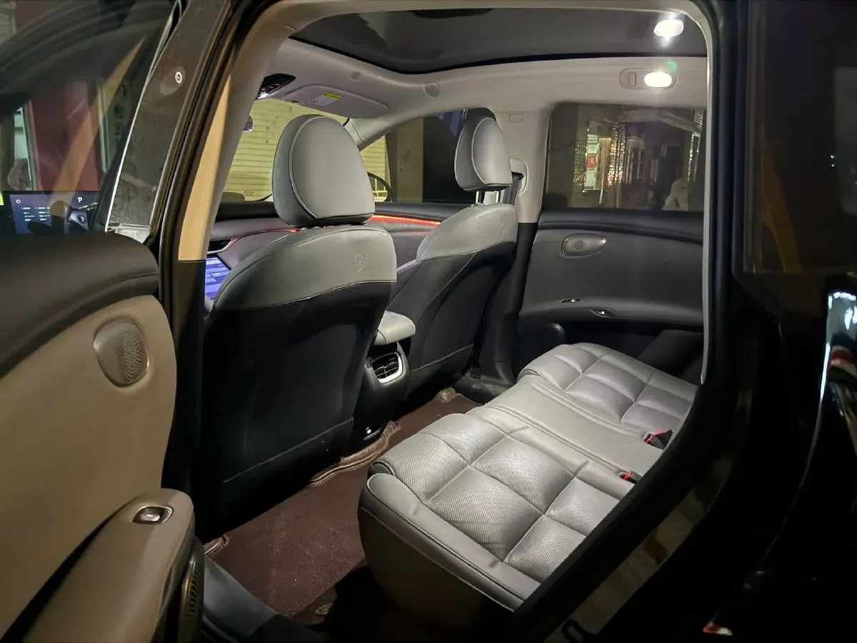 2025 IM LS6 BEV 75KWH,autocango,china used car exporter,china ev exporter,chinese used car exporter,chinese used ev exporter