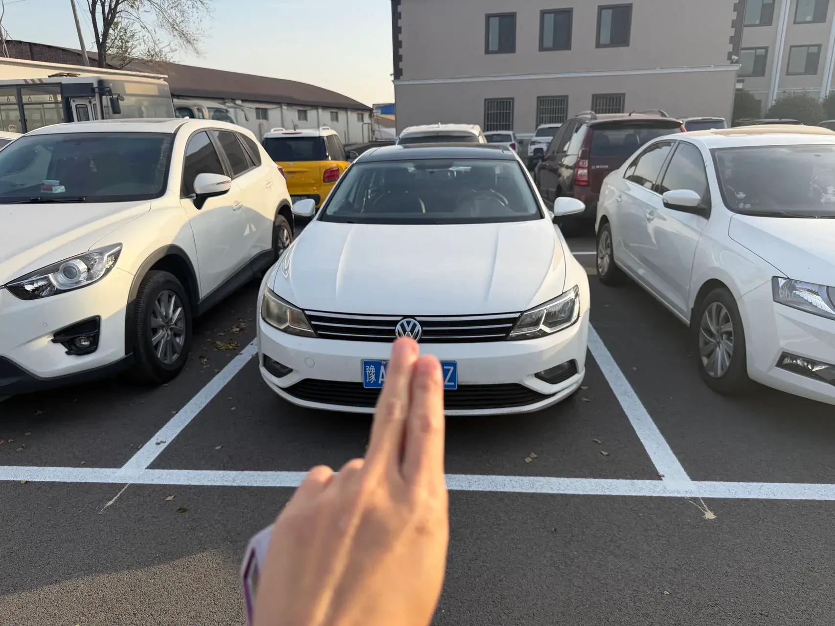 2018 VOLKSWAGEN LAMANDO thumbnail 2