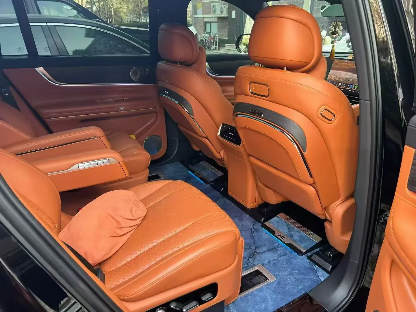 2024 AITO AITO thumbnail 3