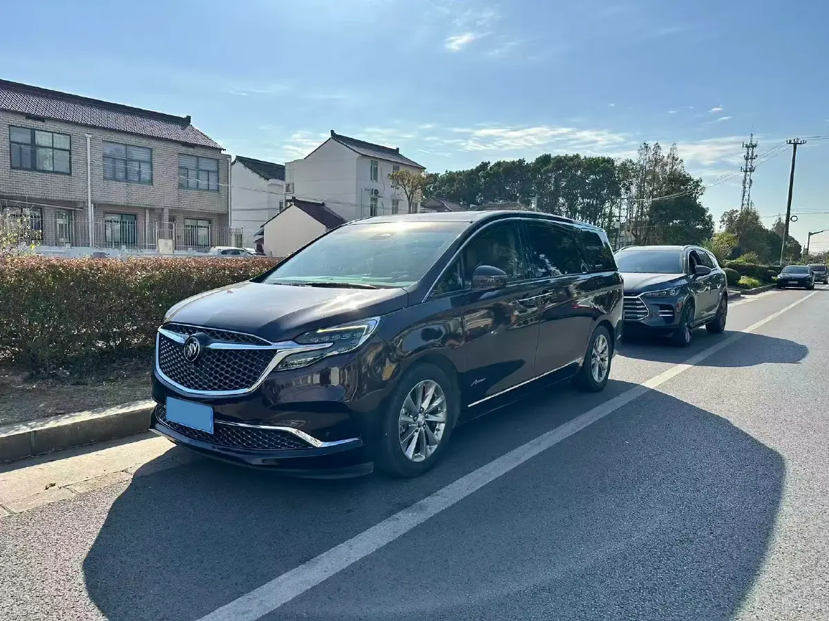 2022 Buick GL8 2.0T 237HP L4 9AT