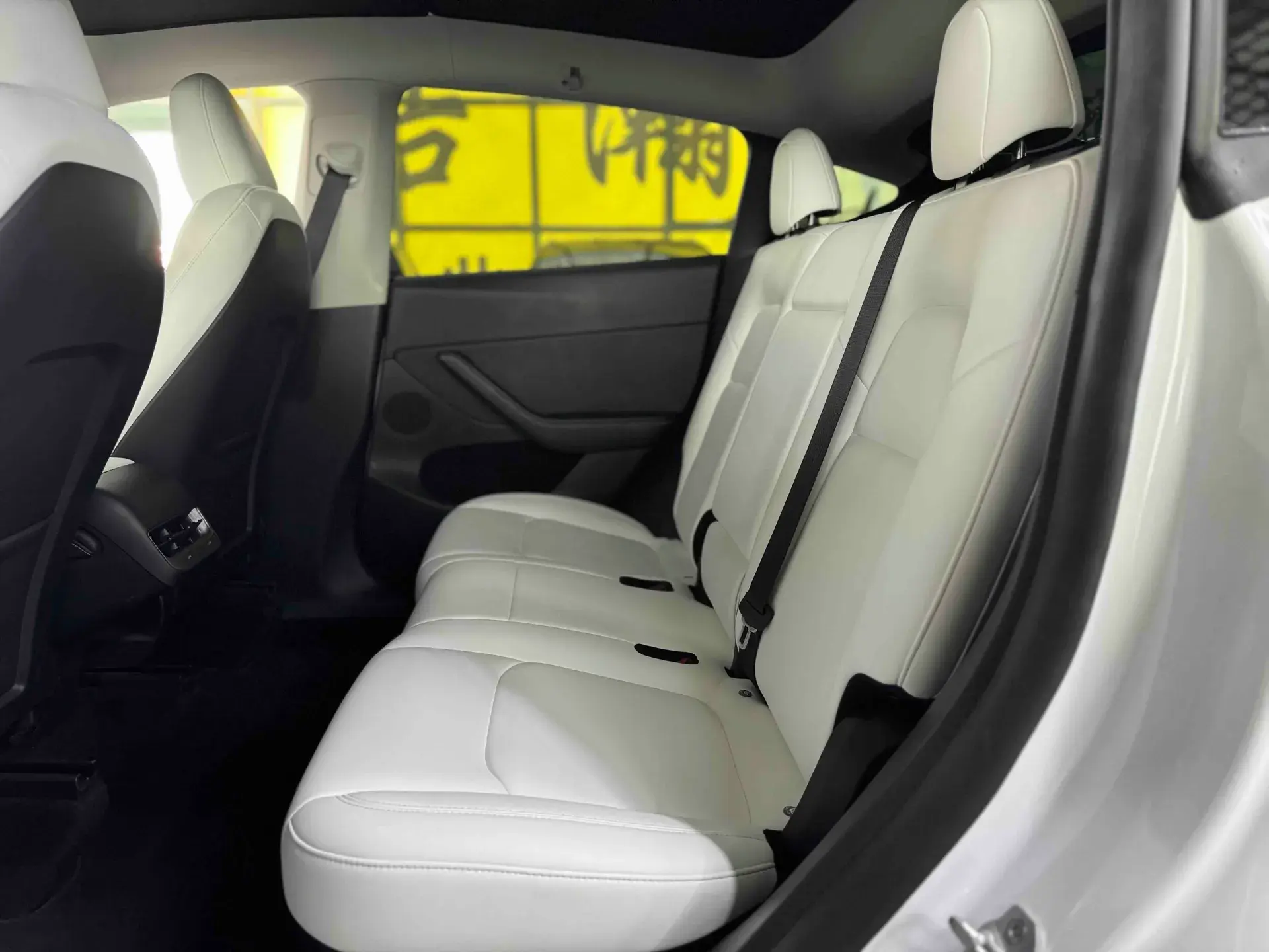 2023 TESLA MODEL thumbnail 4