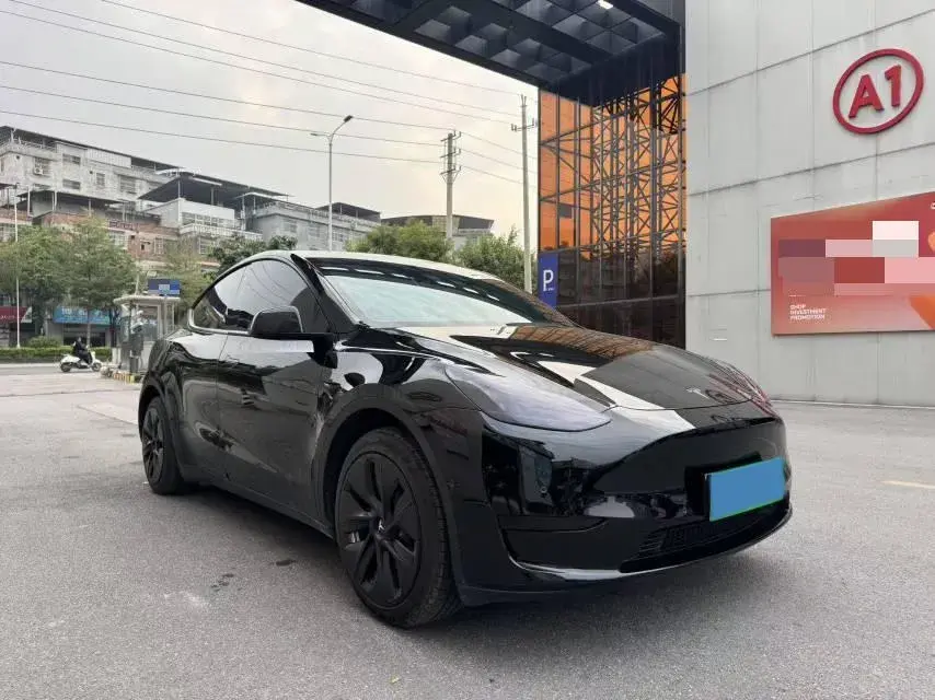 2022 TESLA MODEL thumbnail 3