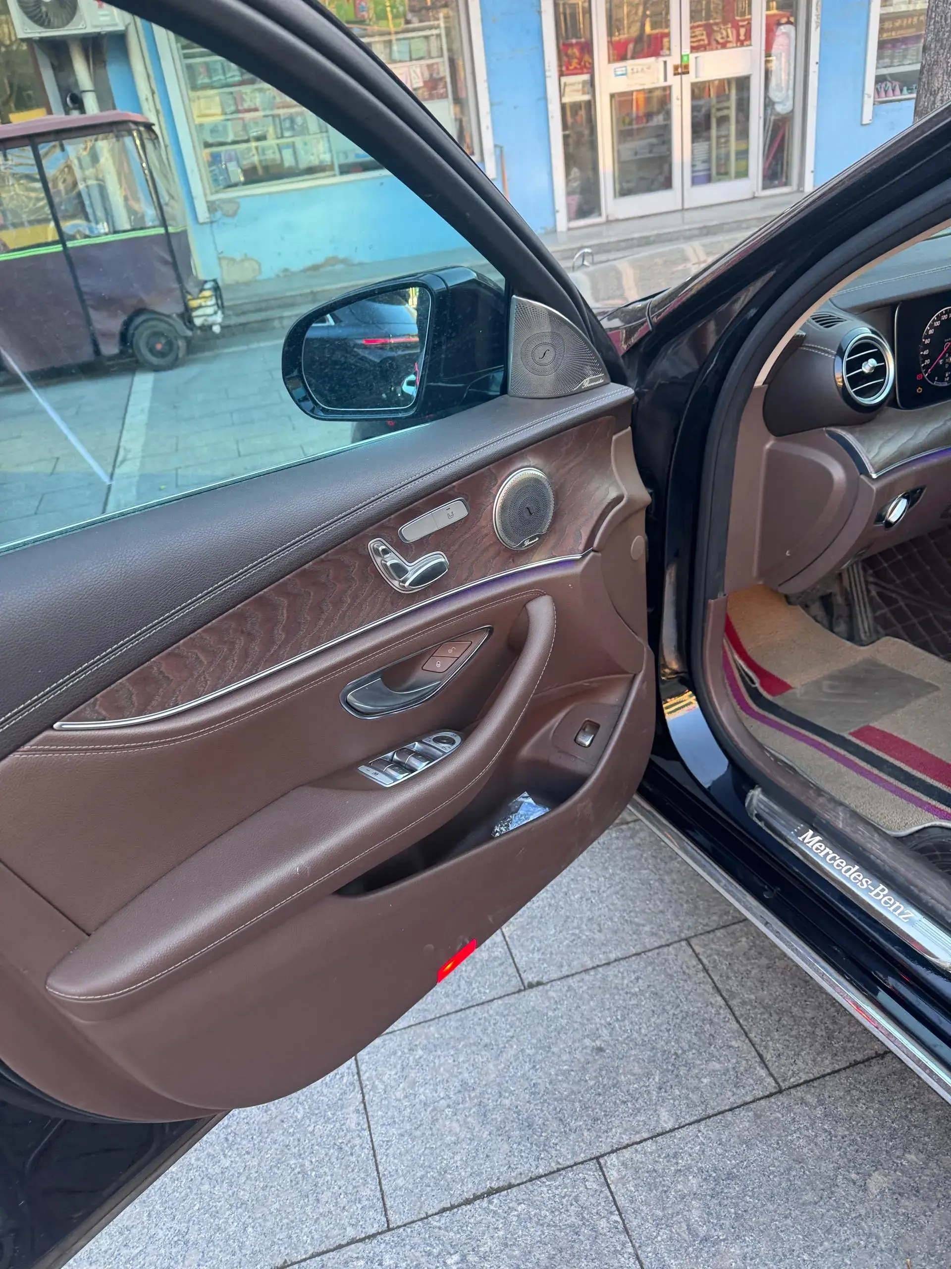 2020 MERCEDES-BENZ E thumbnail 4