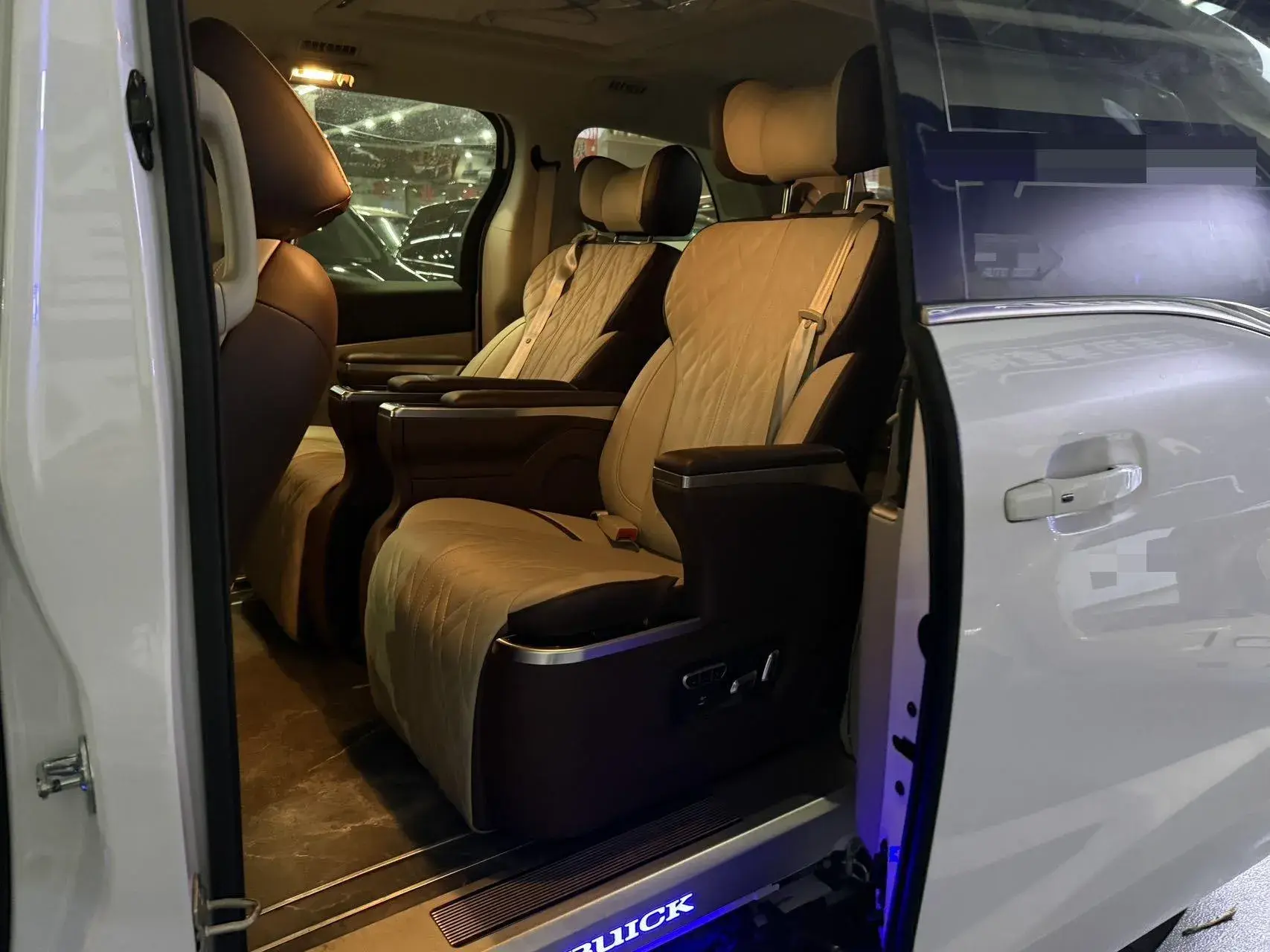 2023 BUICK GL8 thumbnail 3