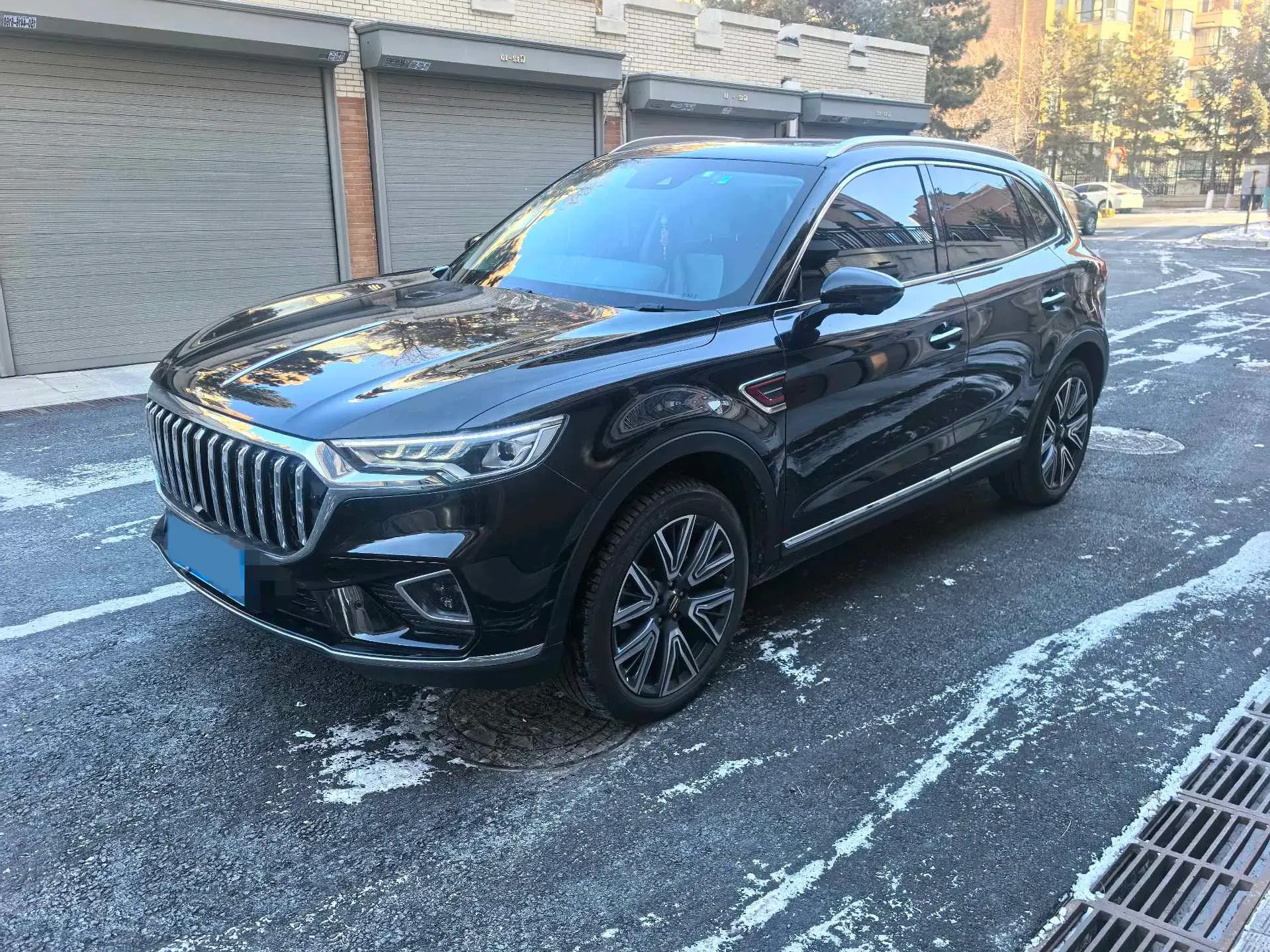 2022 HONGQI HS5 view 1