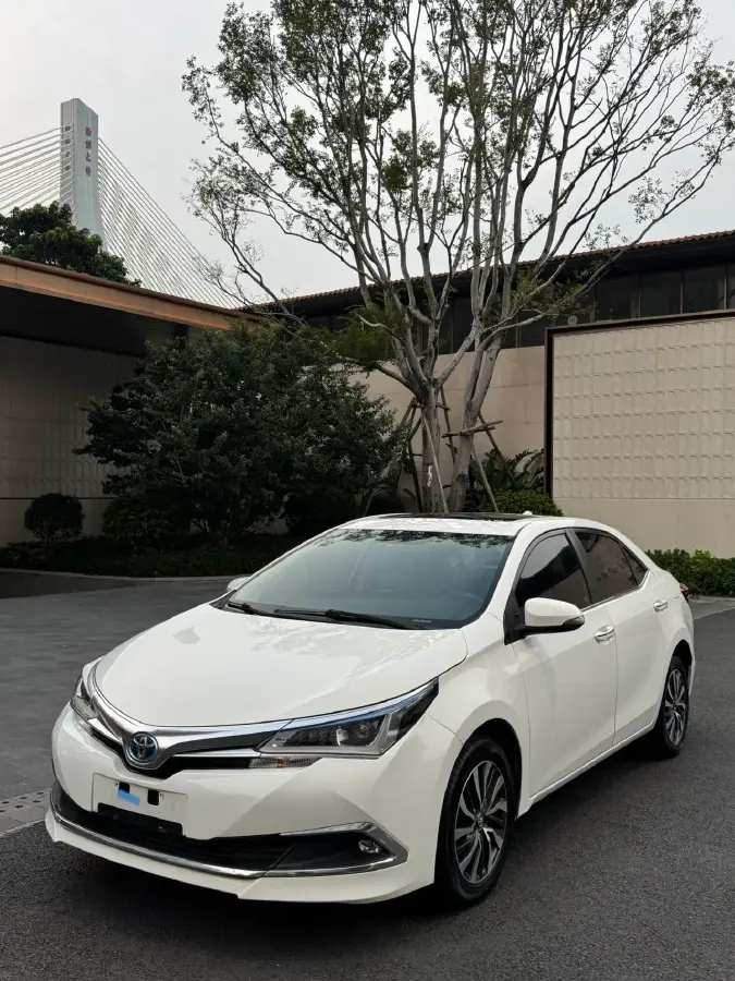 2017 Toyota Corolla 1.2T 116HP L4 CVT