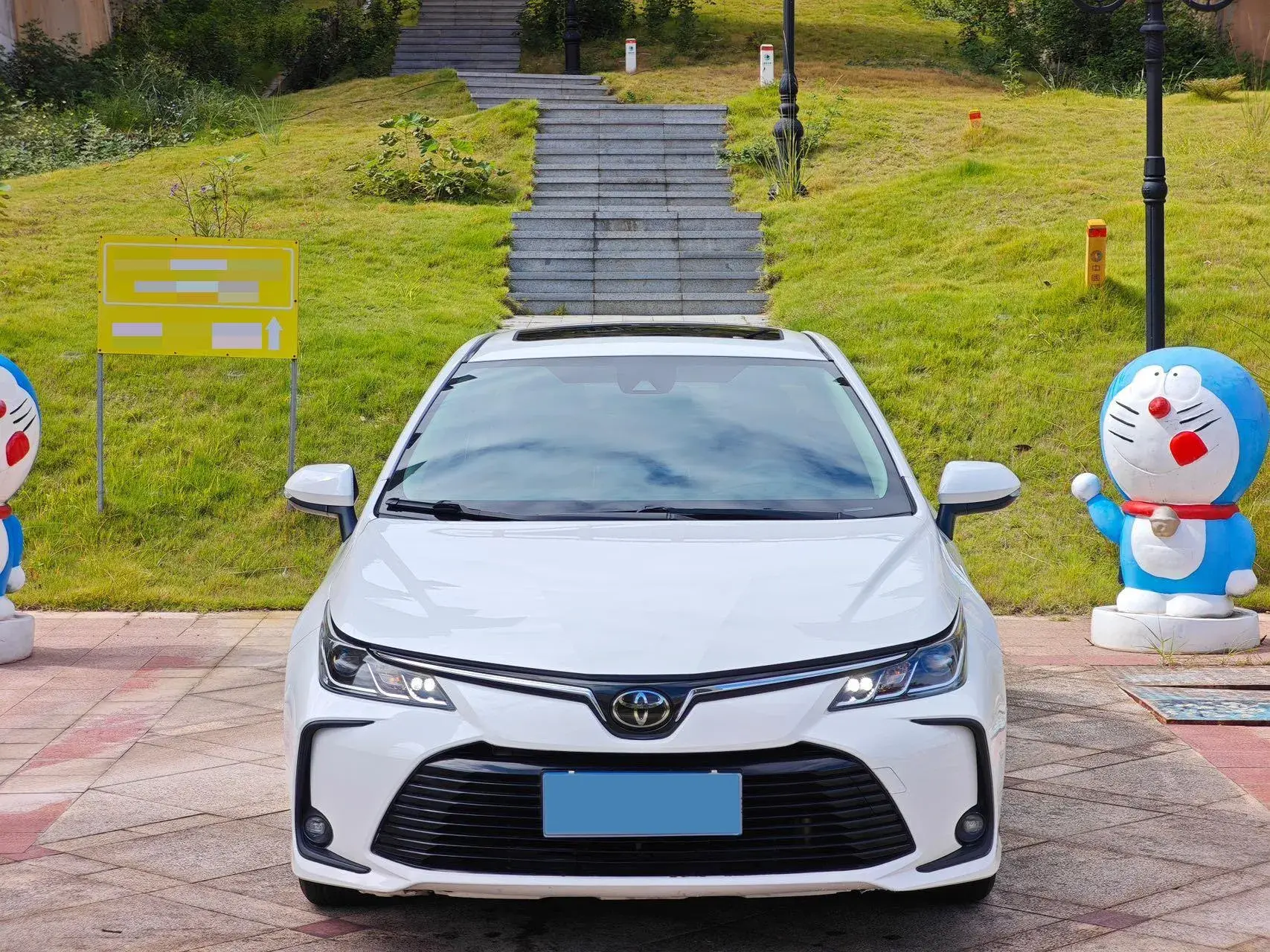 2021 TOYOTA COROLLA thumbnail 2