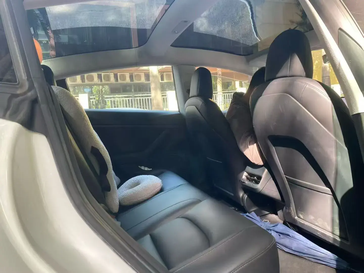 2020 TESLA MODEL thumbnail 4