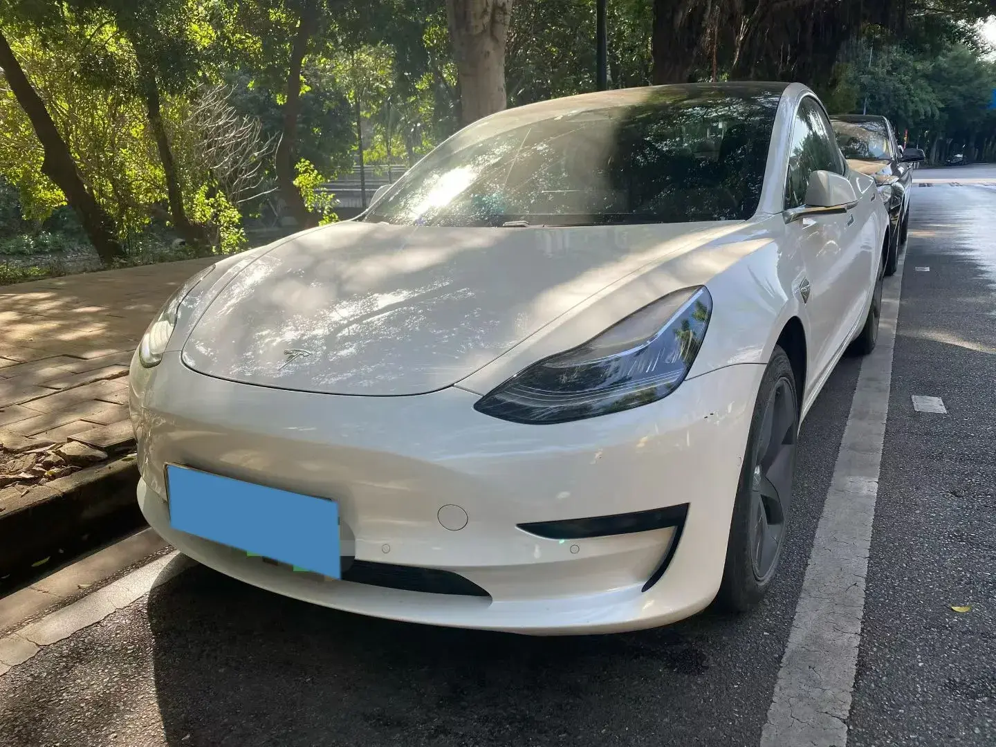2020 TESLA MODEL view 1