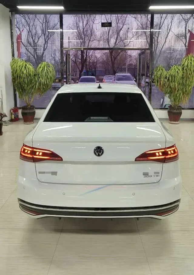 2023 VOLKSWAGEN BORA thumbnail 3