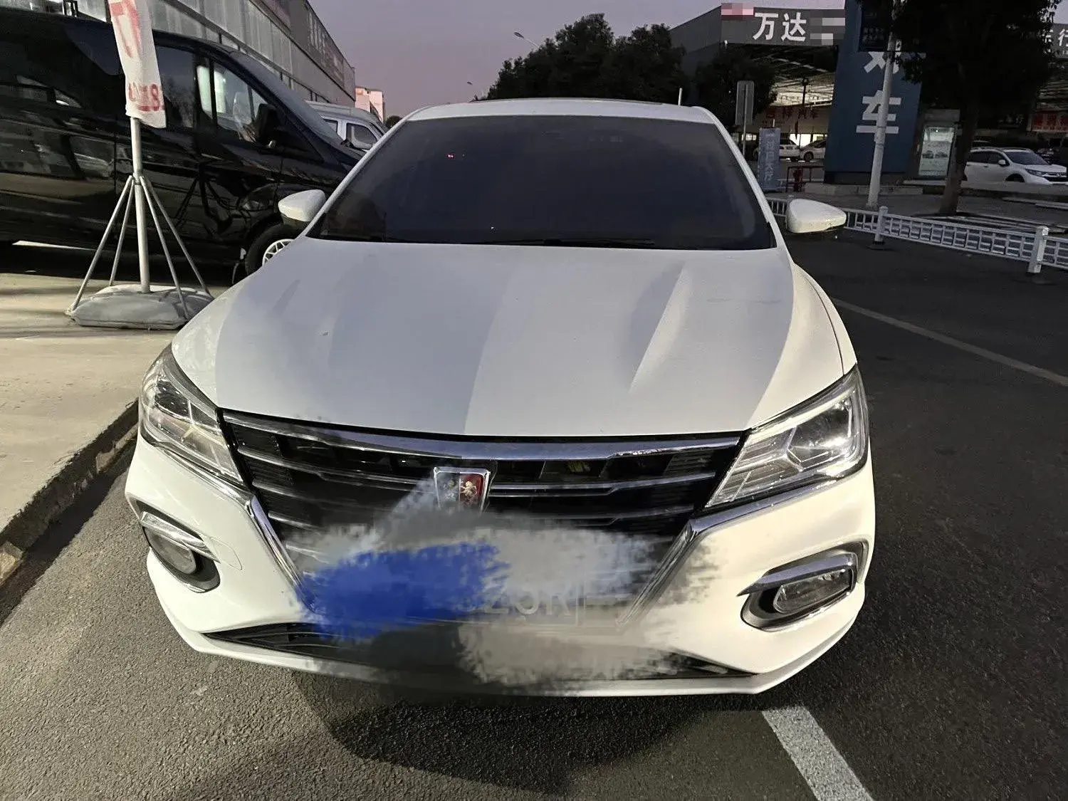 2019 ROEWE I5 thumbnail 2