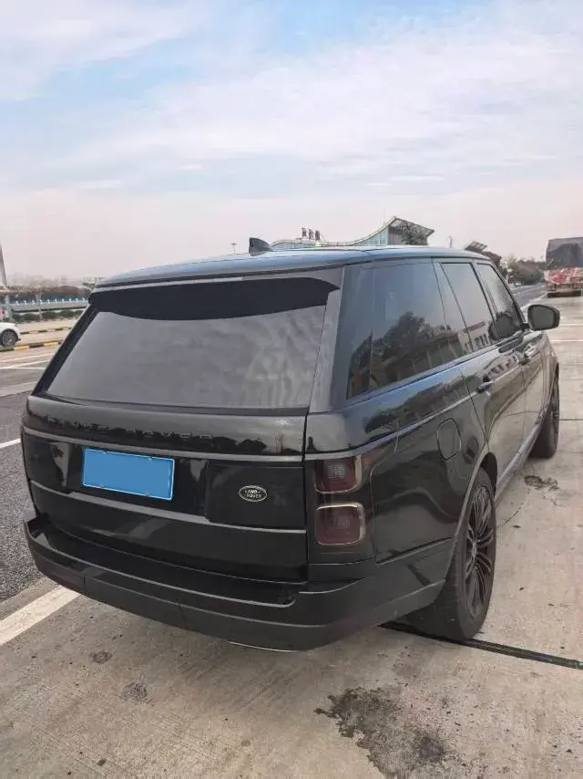 2018 LAND ROVER thumbnail 4