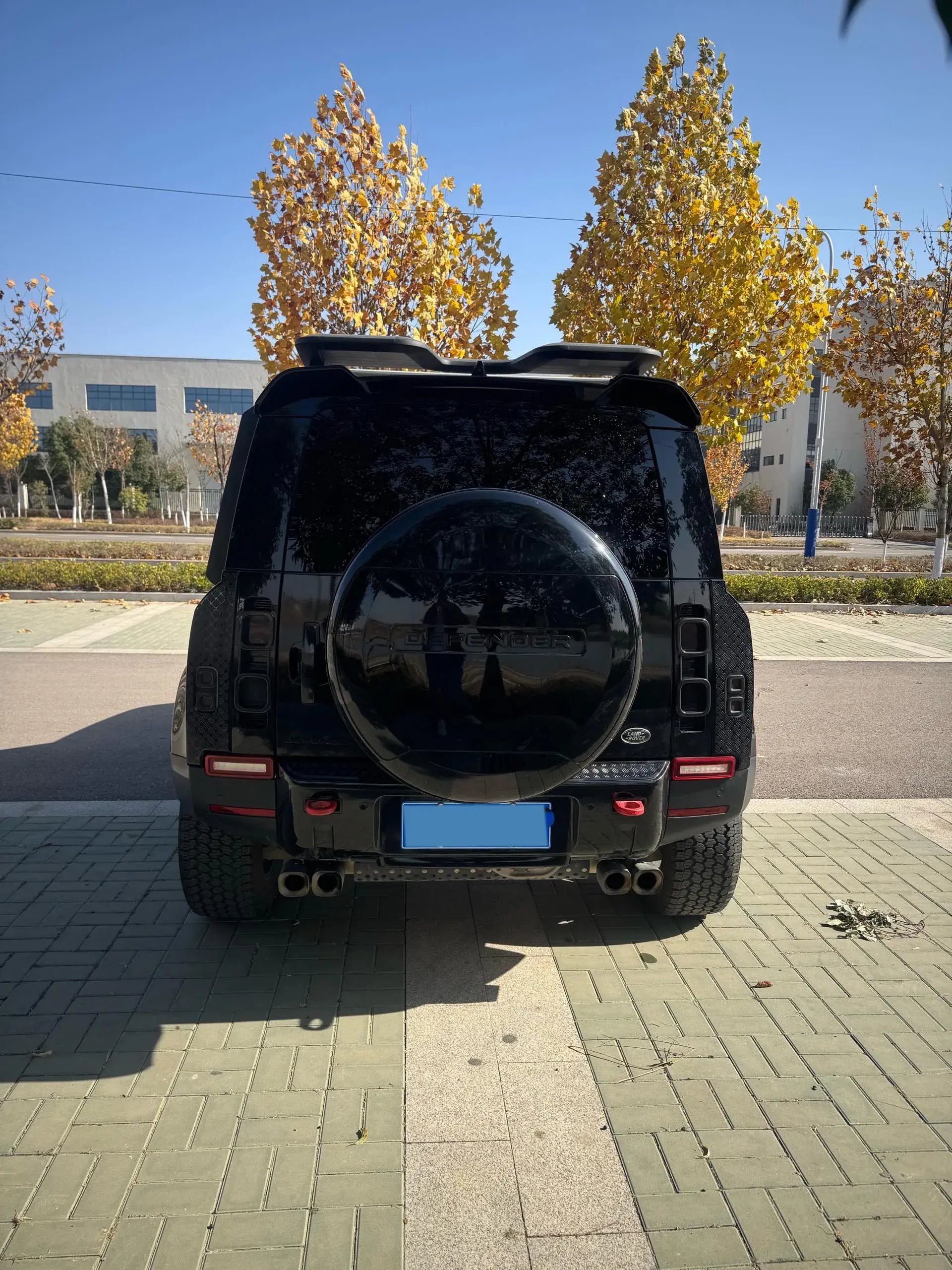 2022 LAND ROVER thumbnail 4