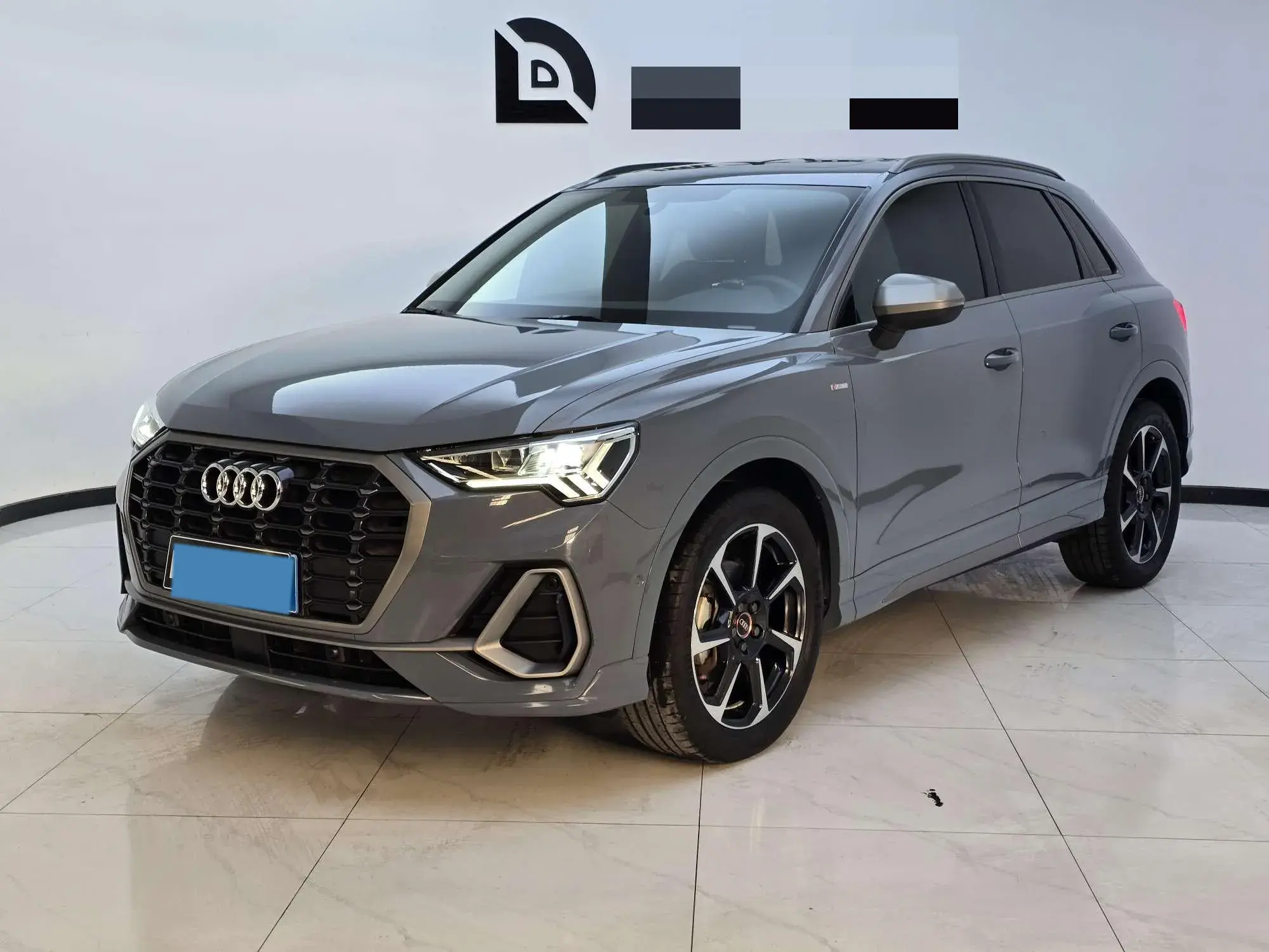 2022 AUDI Q3 view 1