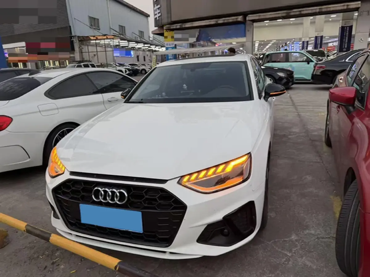 2023 Audi A4L 2.0T 190HP L4 7DCT