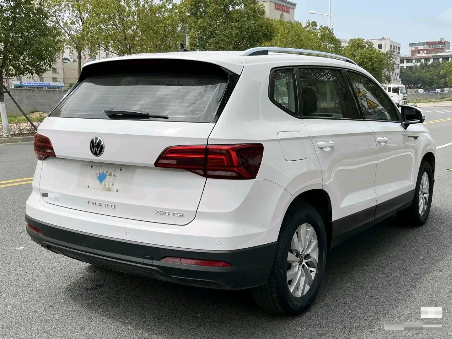 2022 VOLKSWAGEN THARU thumbnail 4