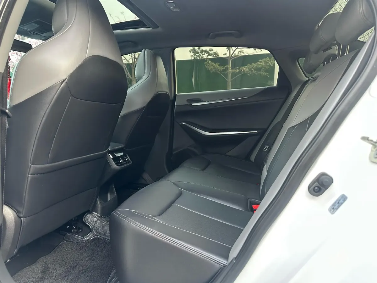 2023 ChangAn Raeton Plus 1.5T 188HP L4 7DCT,autocango,china used car exporter,china ev exporter,chinese used car exporter,chinese used ev exporter