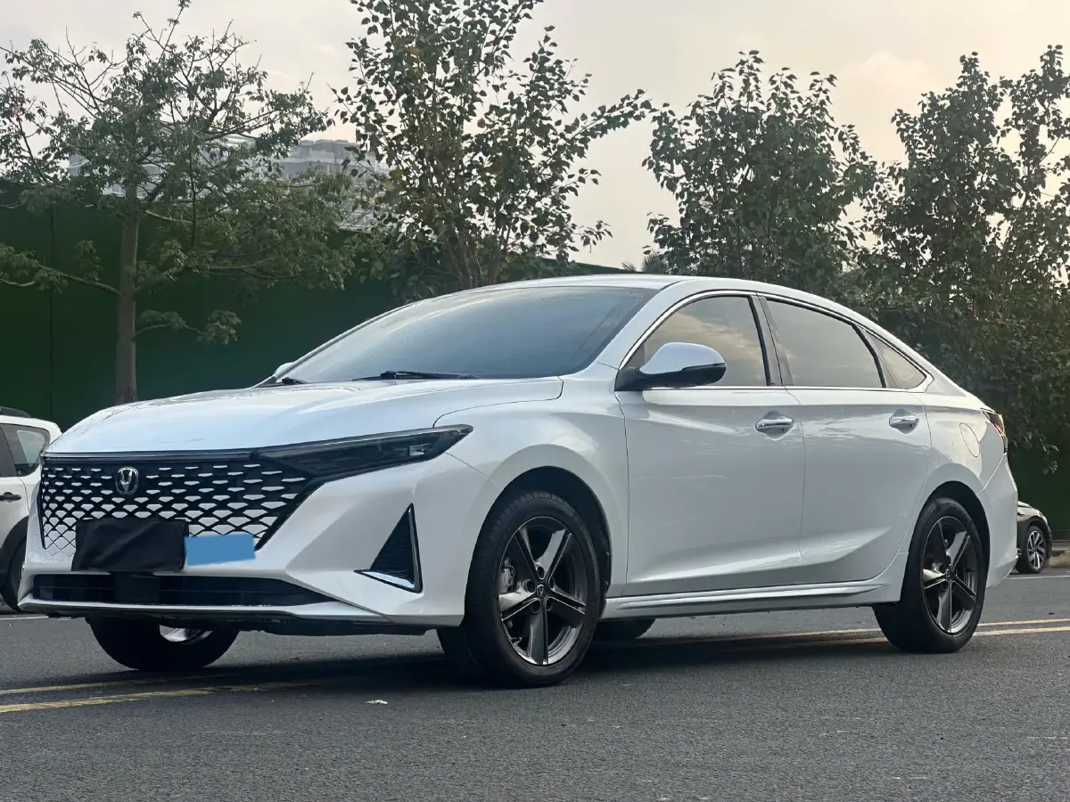 2023 ChangAn Raeton Plus 1.5T 188HP L4 7DCT