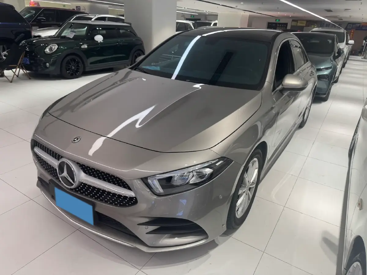 2020 Mercedes-Benz A Class 1.3T 163HP L4 7DCT