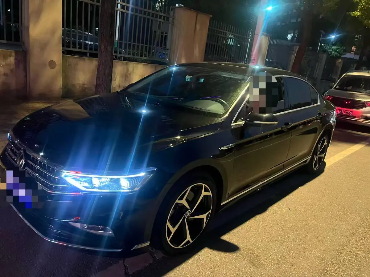 2023 Volkswagen Magotan 2.0T 220HP L4 7DCT