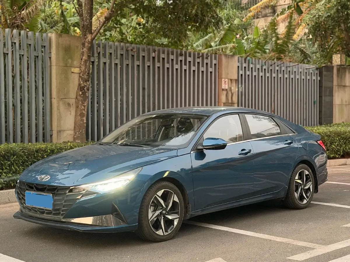 2021 Hyundai Elantra 1.5L 115HP L4 CVT