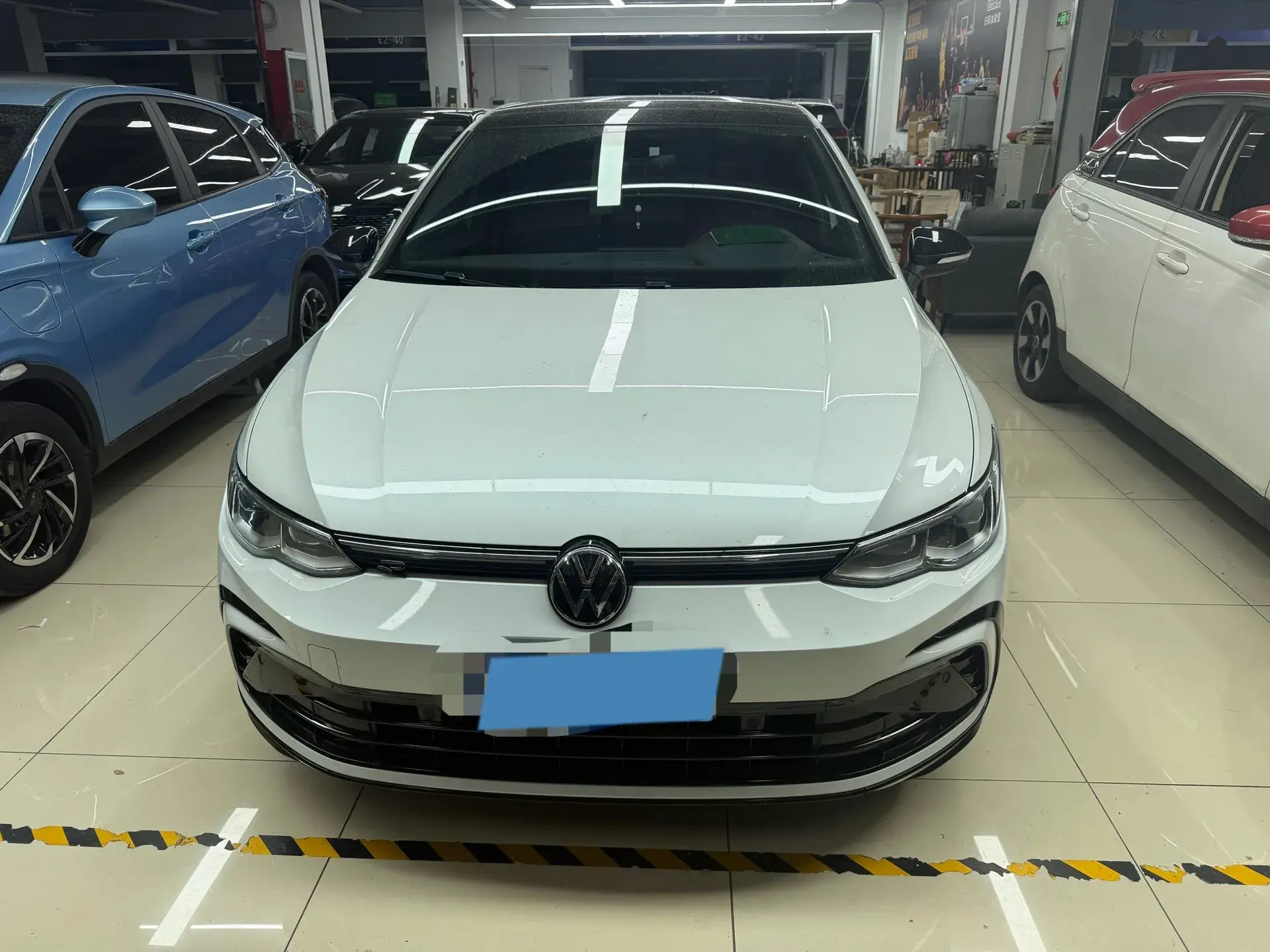 2023 VOLKSWAGEN GOLF thumbnail 2