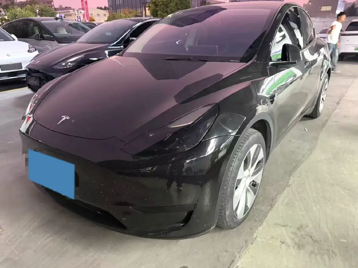 2022 Tesla Model Y BEV 60KWH