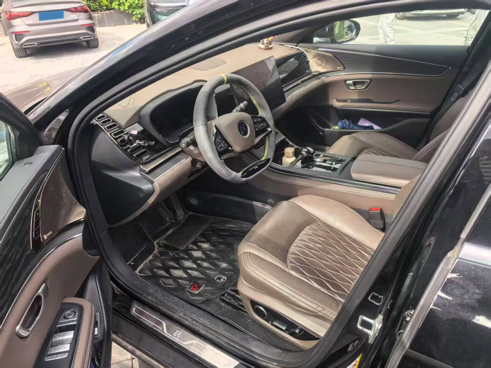 2020 BYD HAN thumbnail 3