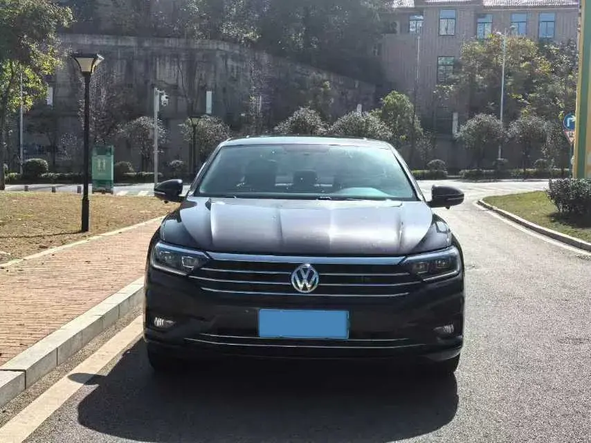 2022 VOLKSWAGEN SAGITAR thumbnail 2