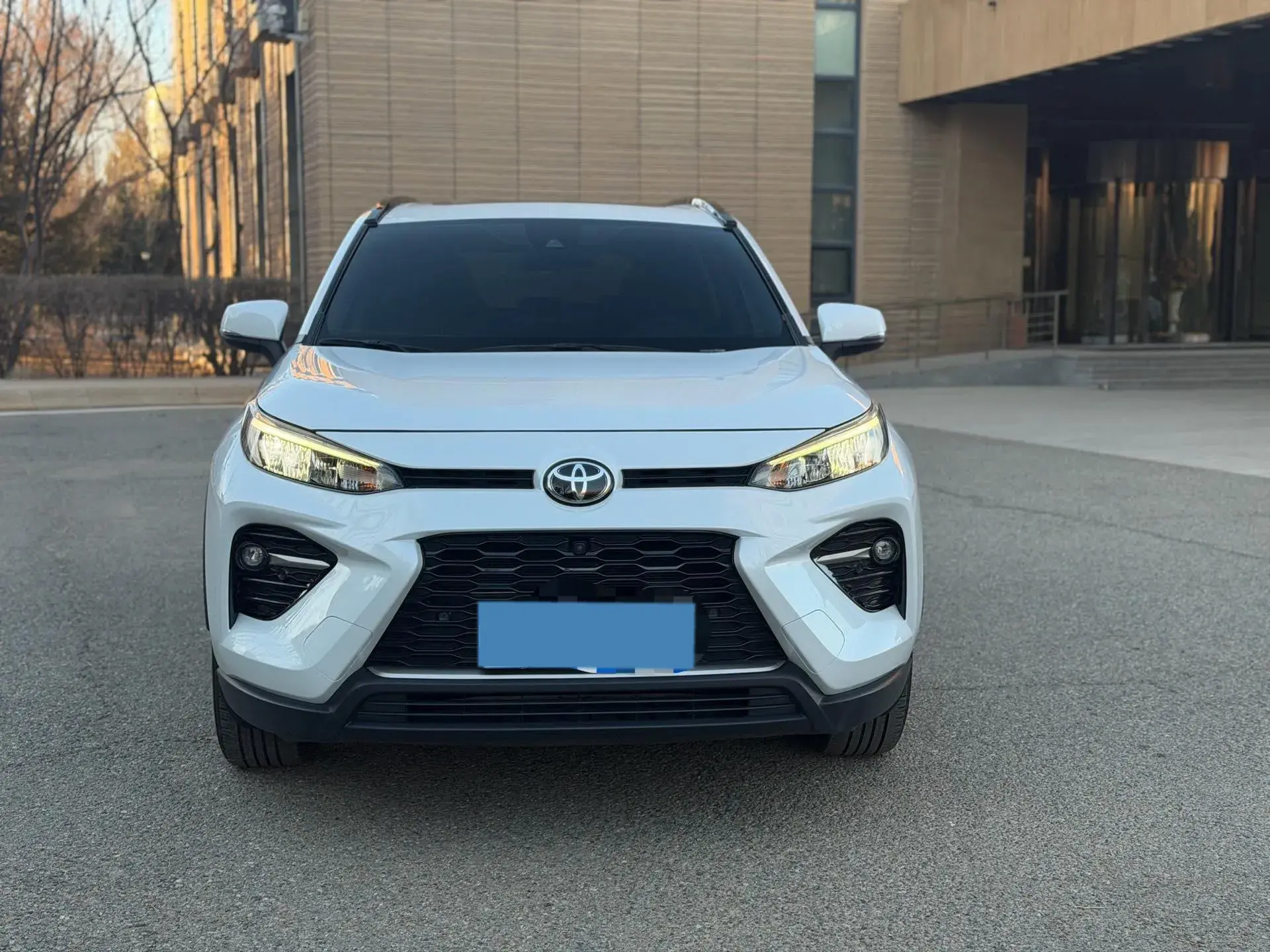 2022 TOYOTA WILDLANDER thumbnail 3