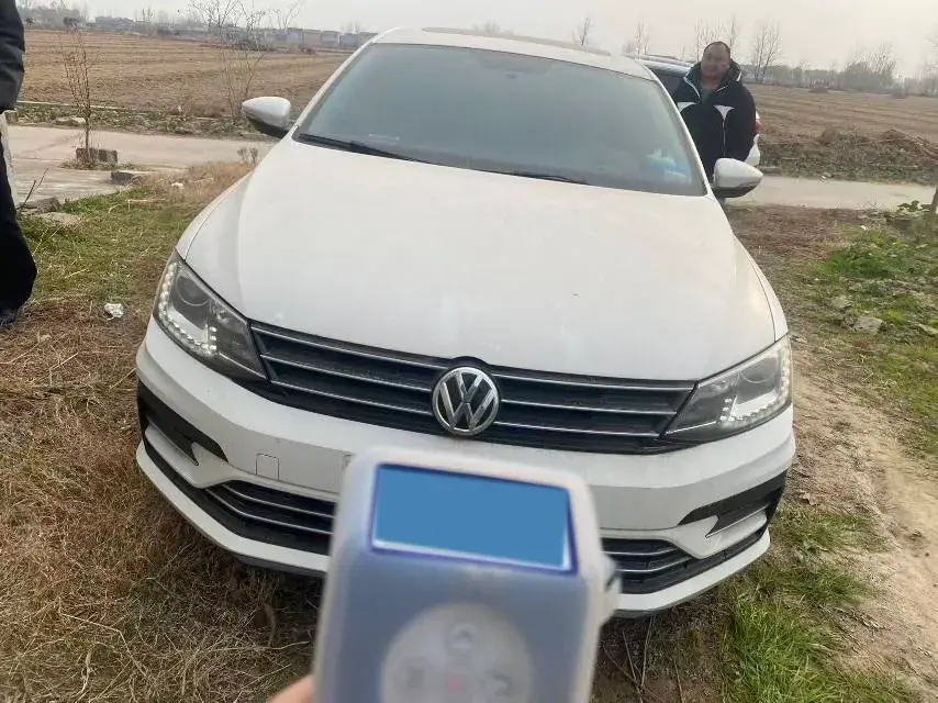 2018 VOLKSWAGEN SAGITAR thumbnail 2