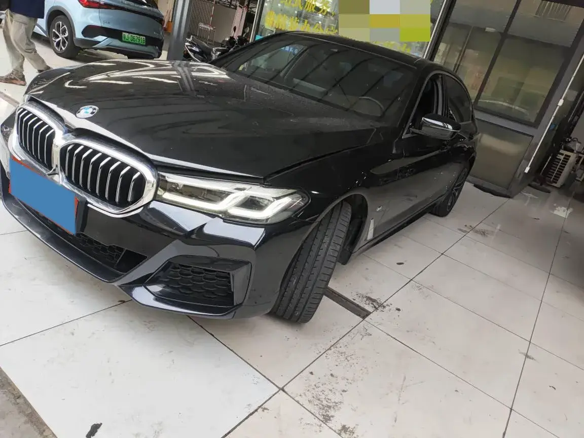 2021 BMW 5 Series 2.0T 184HP L4 8AT
