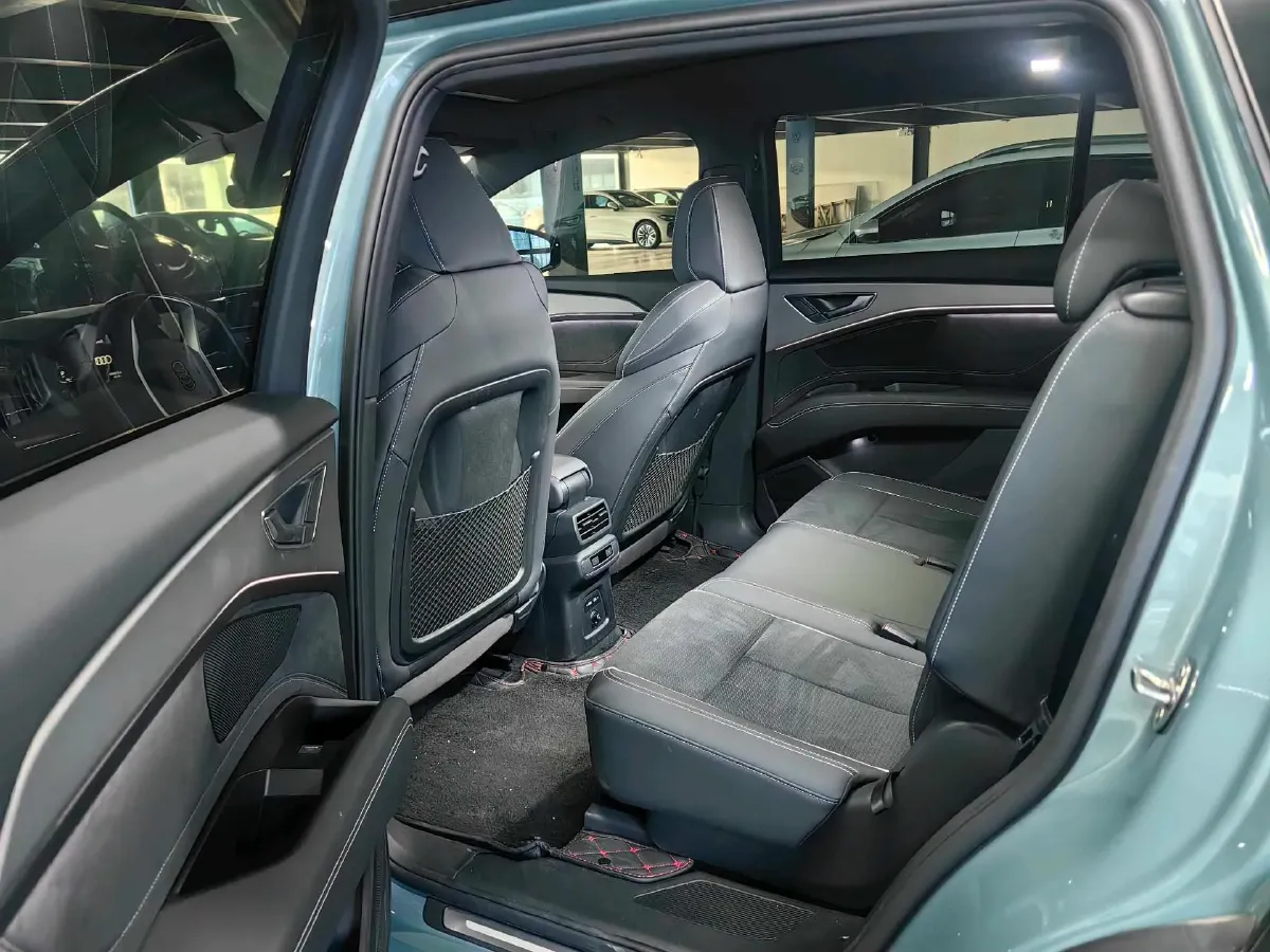 2022 Audi Q5 e-tron BEV 83.4KWH,autocango,china used car exporter,china ev exporter,chinese used car exporter,chinese used ev exporter