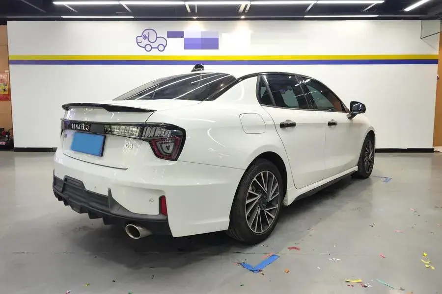 2022 LYNK&CO 03 thumbnail 2