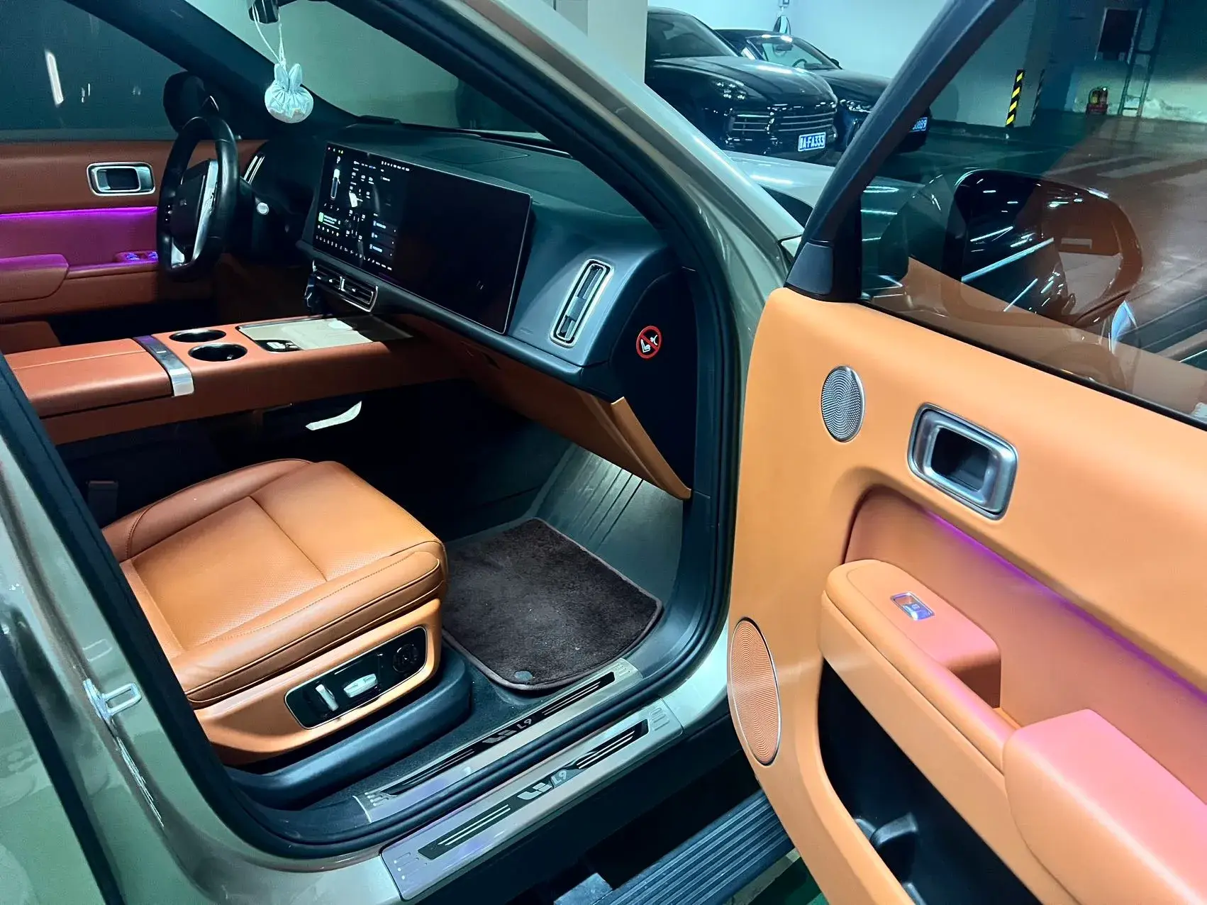 2022 LI L9 thumbnail 3