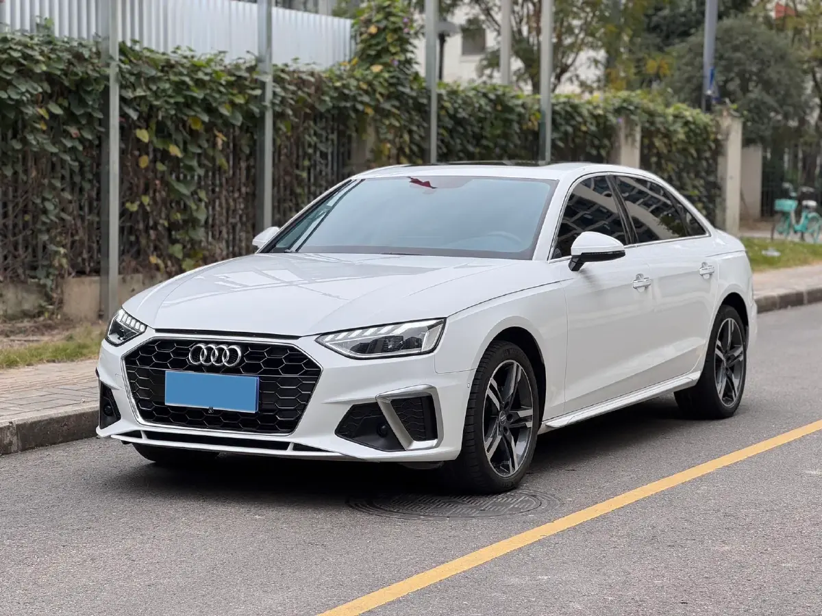 2020 Audi A4L 2.0T 190HP L4 7DCT