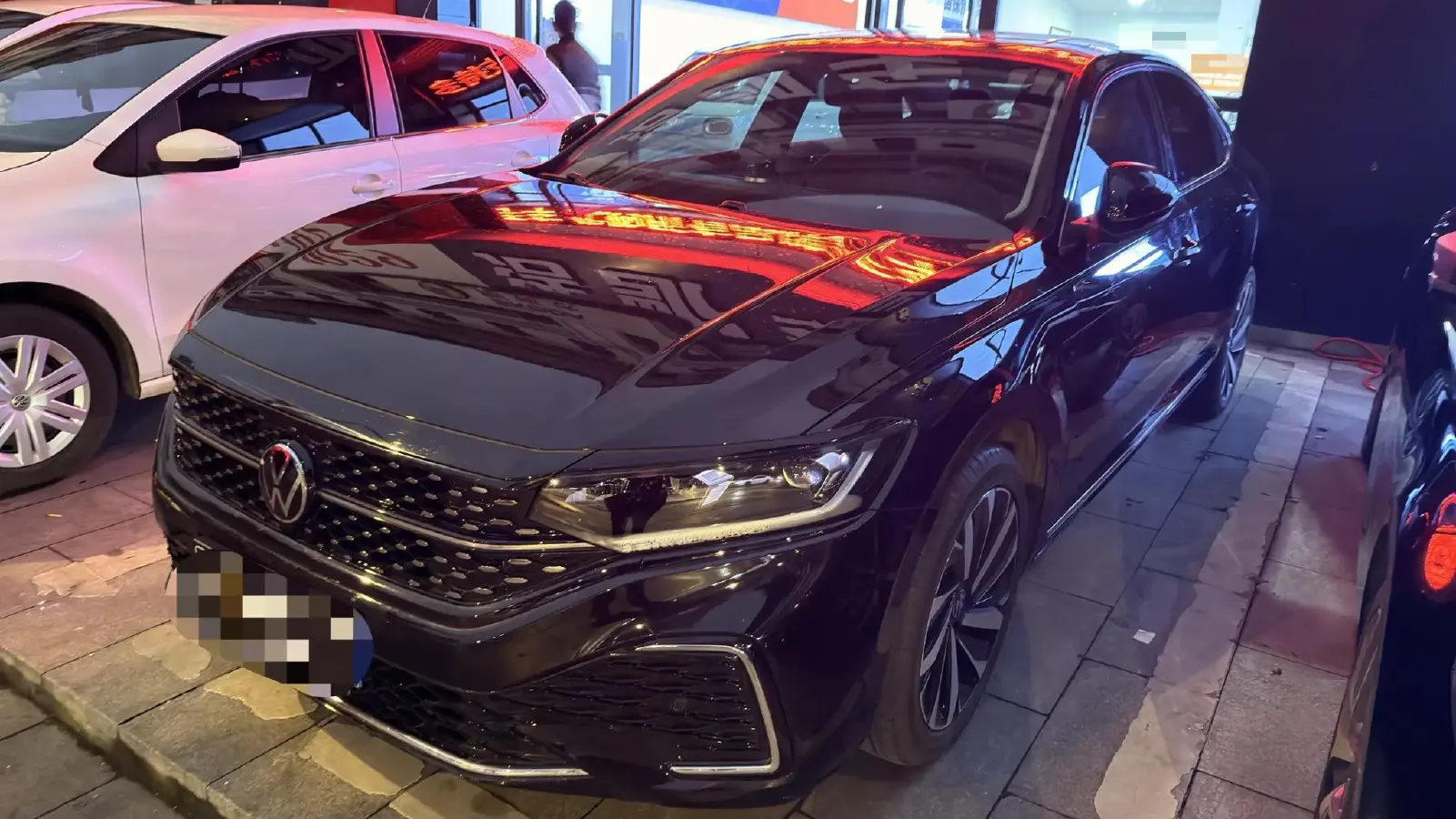 2023 Volkswagen Passat 2.0T 186HP L4 7DCT