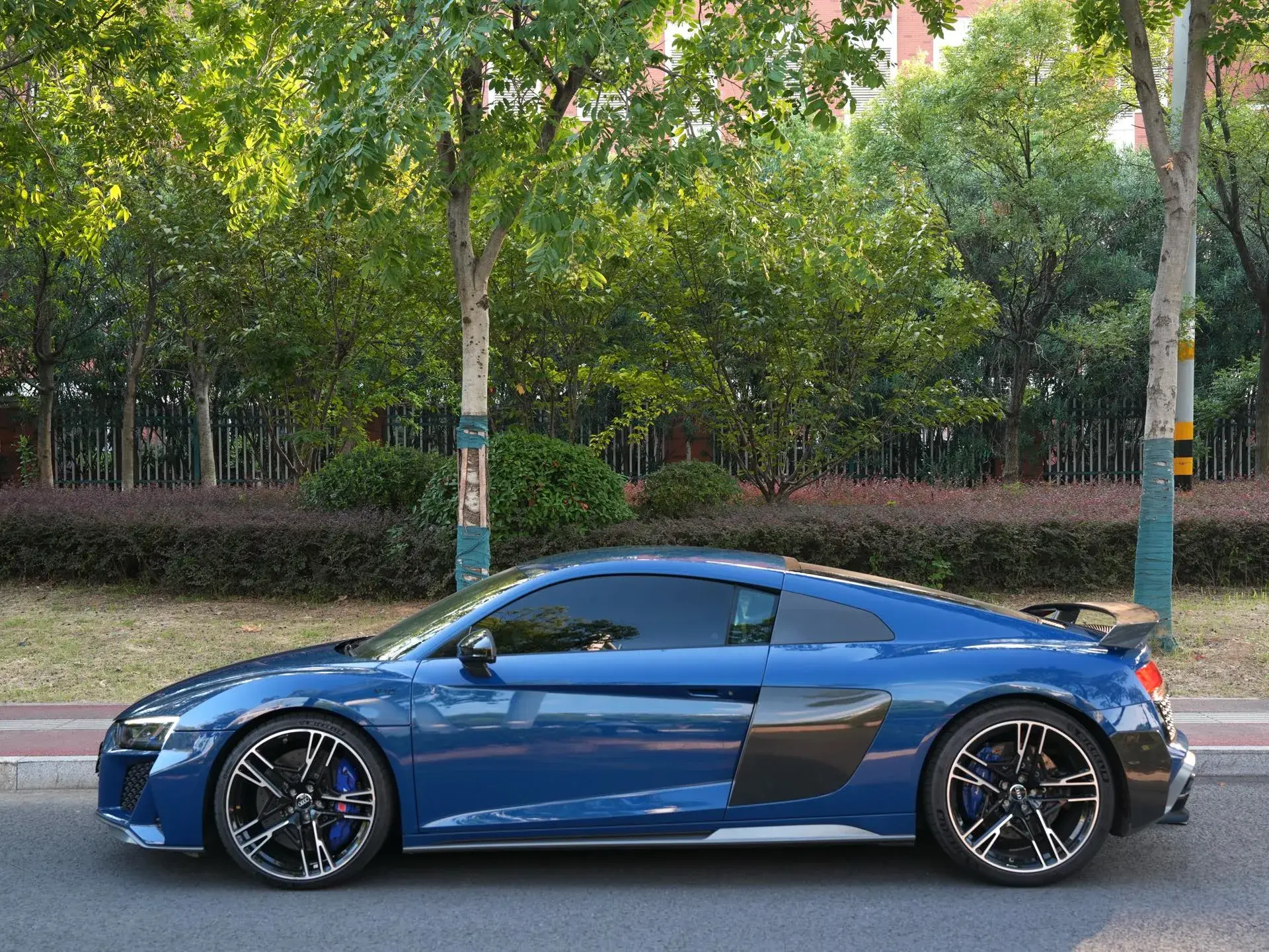 2021 AUDI R8 thumbnail 4