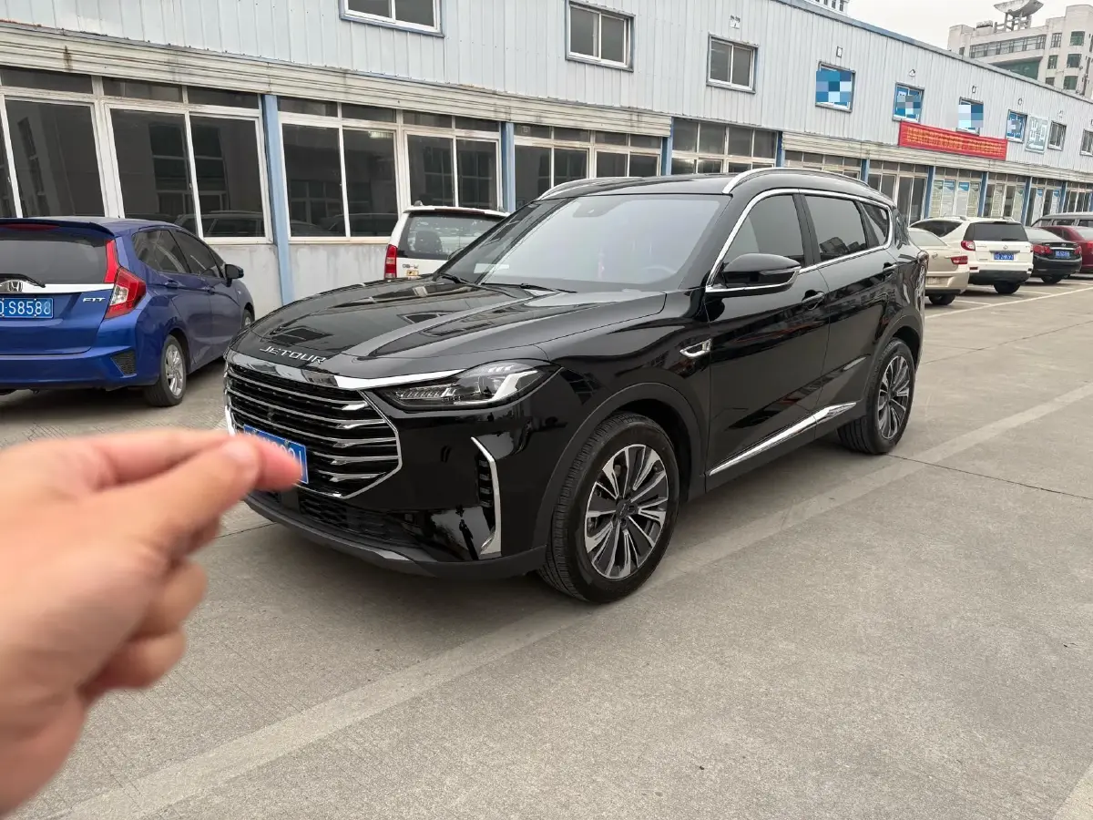 2023 Jetour X70 Plus 1.5T 156HP L4 CVT