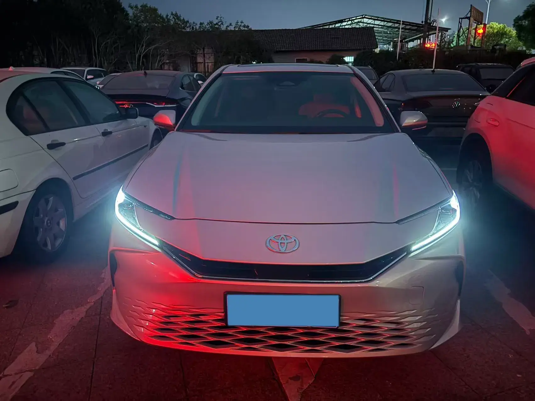 2024 TOYOTA CAMRY view 1