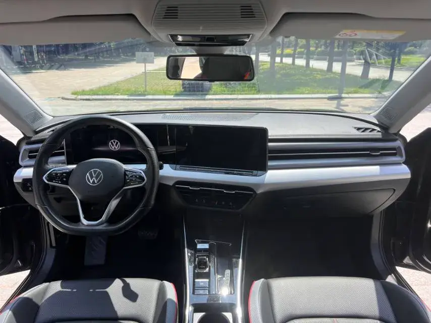 2023 VOLKSWAGEN LAMANDO thumbnail 4