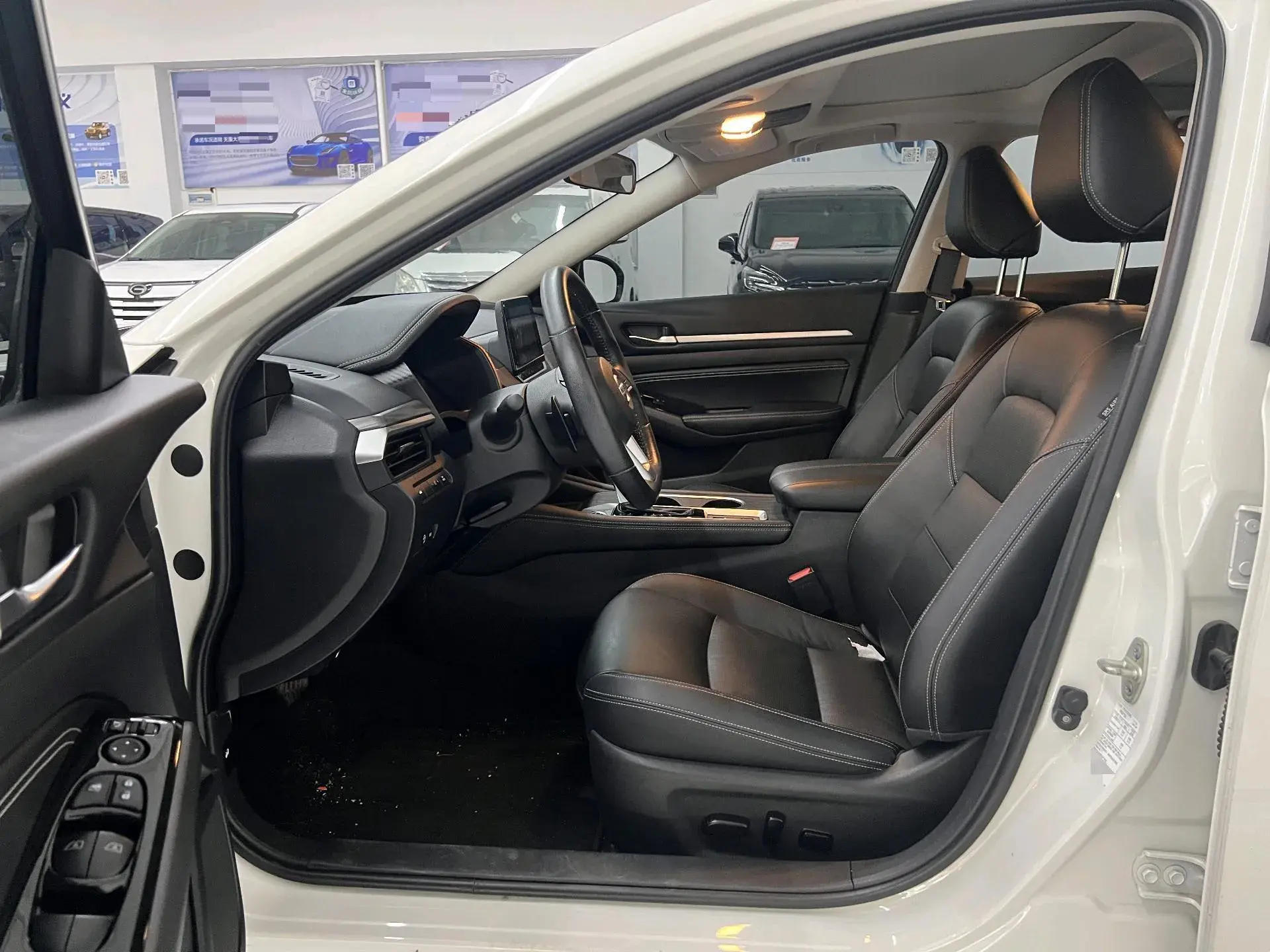 2021 NISSAN TEANA thumbnail 4