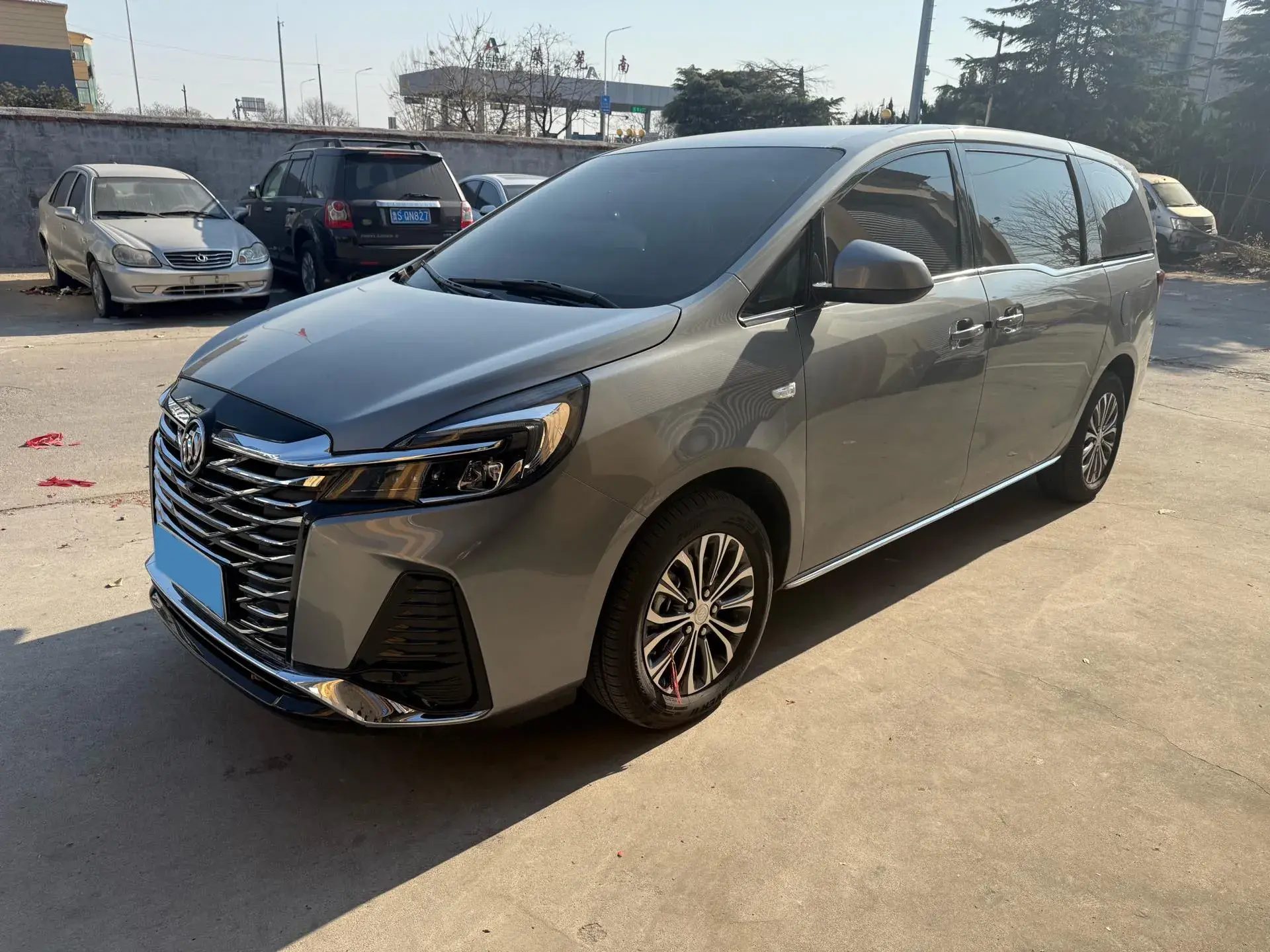 2023 BUICK GL8 view 1