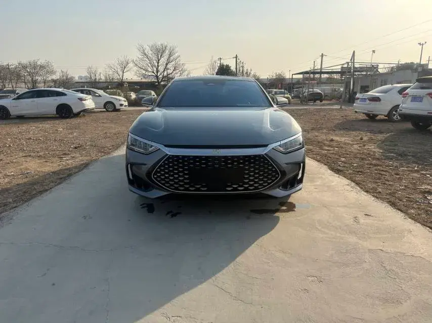 2022 VOLKSWAGEN TIGUAN thumbnail 2